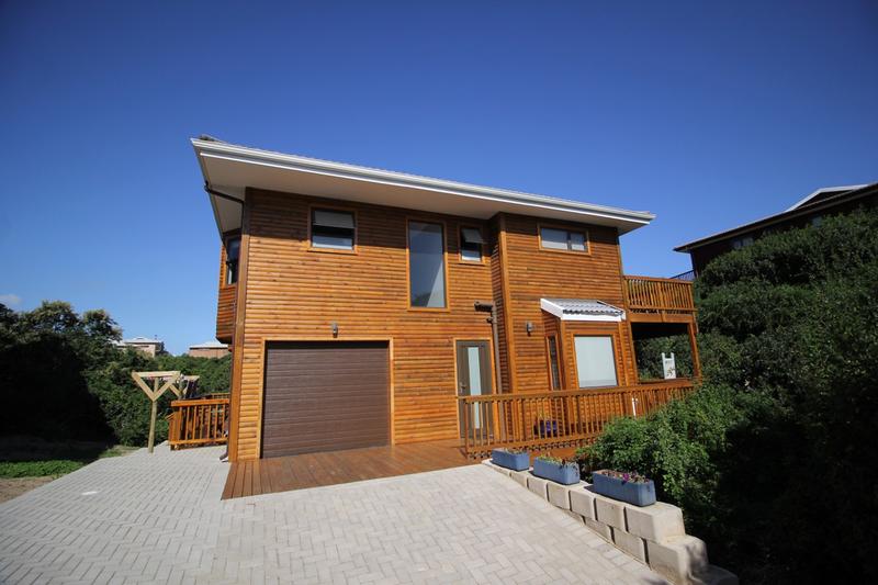 3 Bedroom Property for Sale in Outeniqua Strand Western Cape